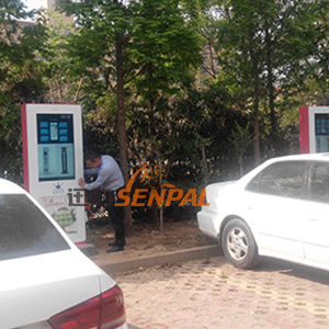 河南南陽引進(jìn)迅豹充電樁廣告機(jī)